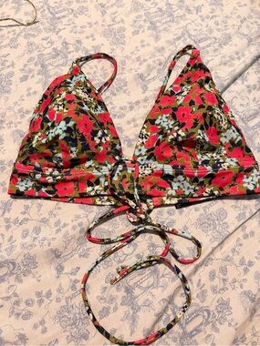 Floral Triangle Bikini Top with Ring Front XL